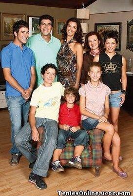 Ευτυχισμένοι Mαζί - Η Τηλεταινία (2009)