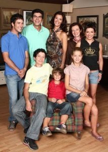 Ευτυχισμένοι Μαζί (2007-2009) TV Series